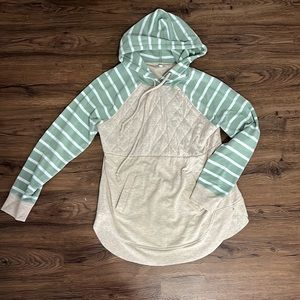 Hooded fashion sweatshirt